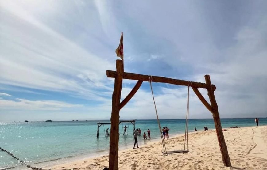 Hula Hula Island & Snorkeling Cruise