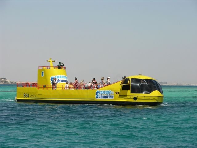 What to Expect on a Semi-Submarine Hurghada Tour